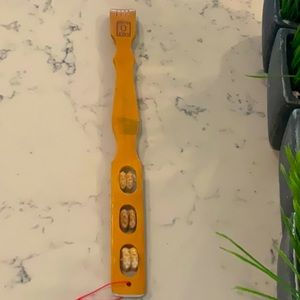 Back scratcher/massager